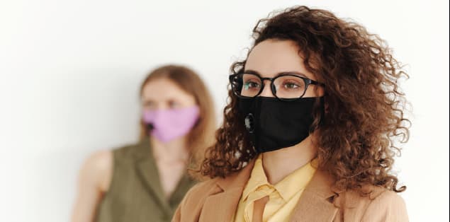 Face mask made of carbon fibre