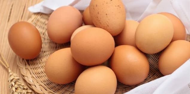 How Long Can Fresh Chicken Eggs Sit Out?