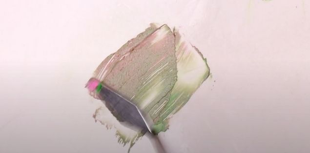 How Do You Blend Pink and Green?