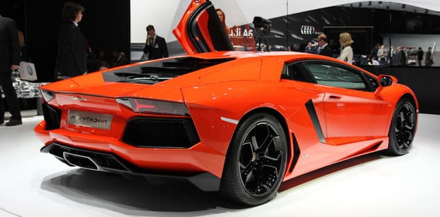 How Fast Is a Lamborghini Aventador?